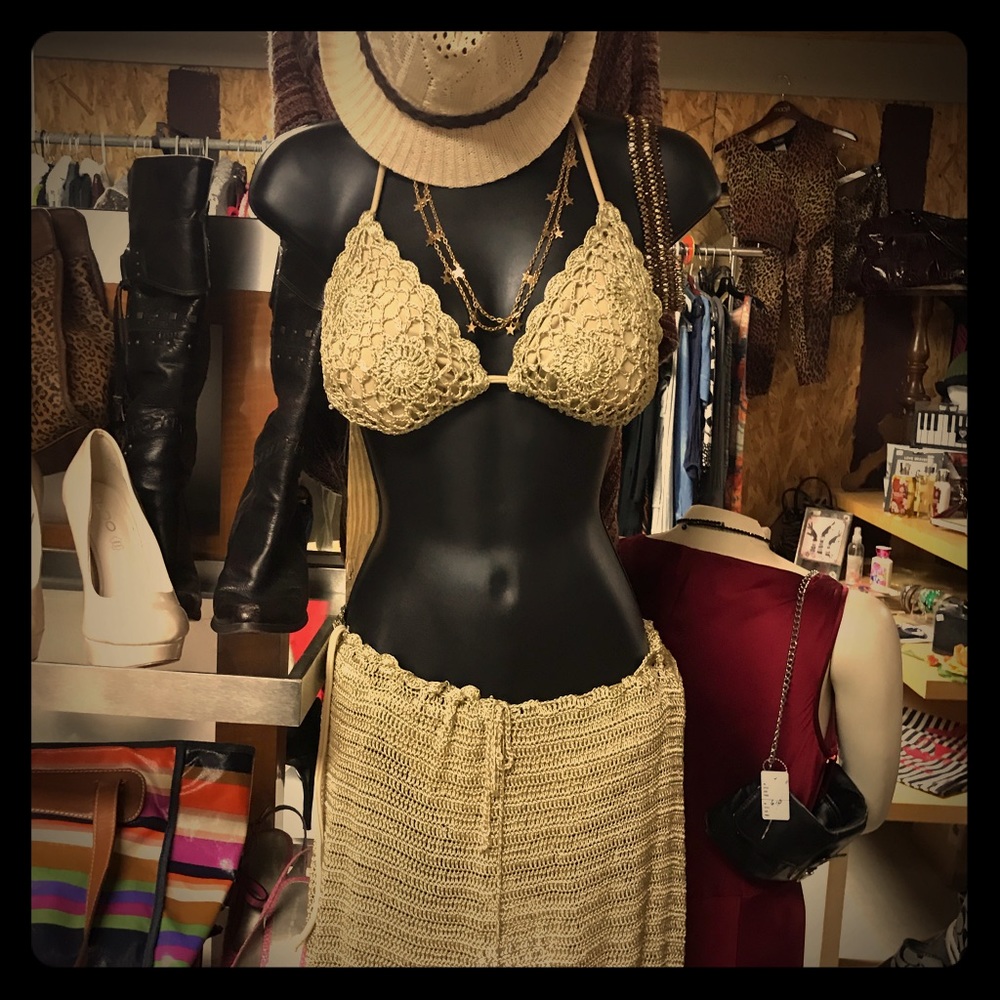 Venus bathing suit with skirt cover